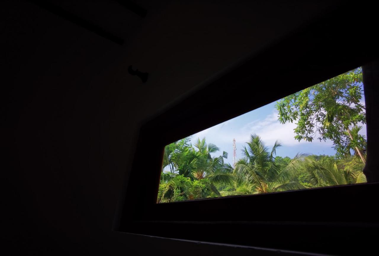 Turtle Lamp Hotel Unawatuna Exterior foto