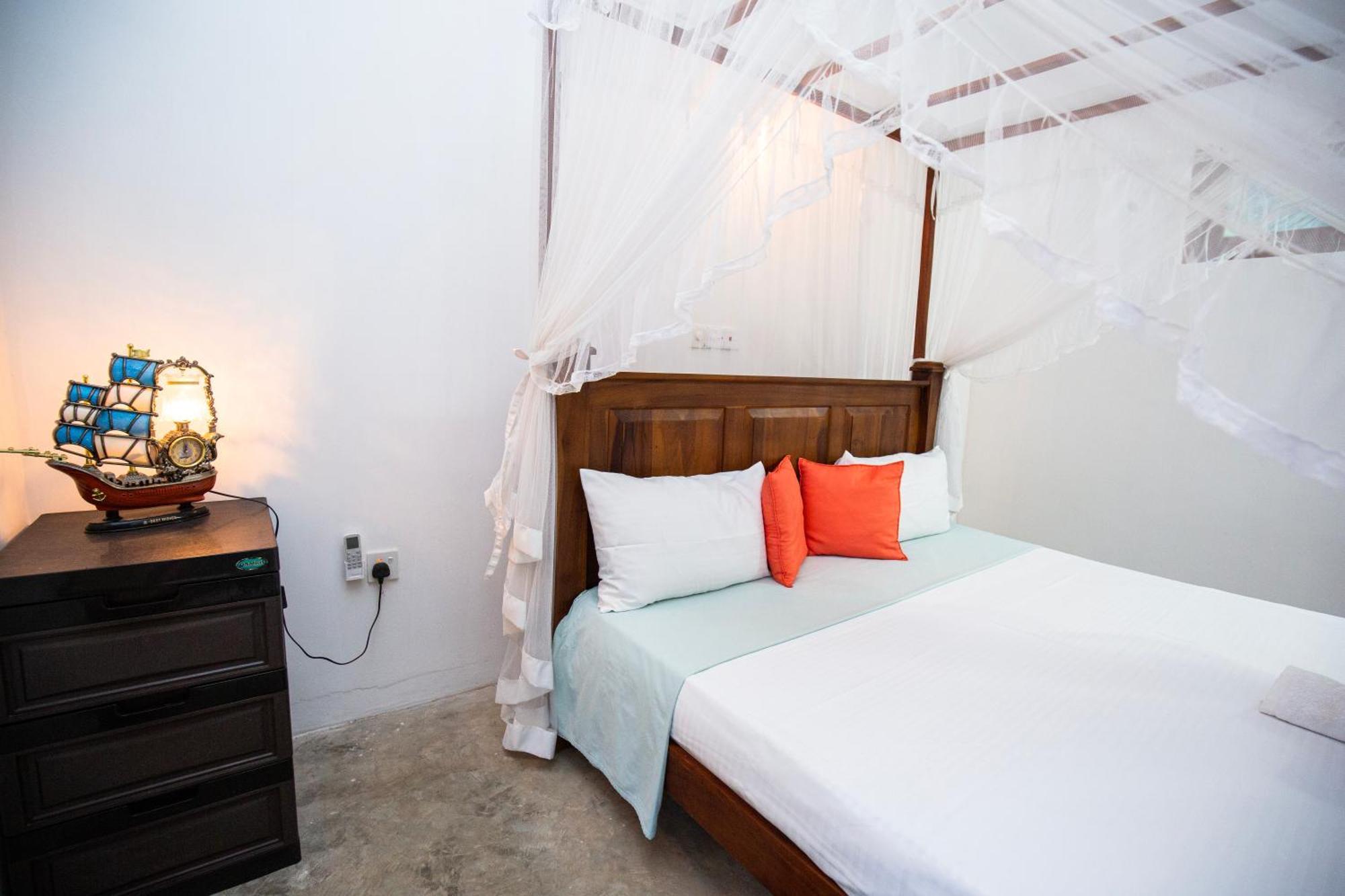 Turtle Lamp Hotel Unawatuna Cameră foto